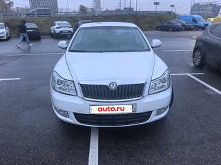 2013 Skoda Octavia II (A5) Рестайлинг, белый, 680000 рублей, вид 1