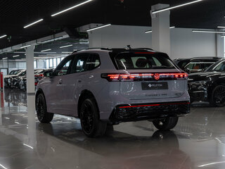 2026 Volkswagen Tiguan L Pro III (China Market), фиолетовый, 5000000 рублей, вид 4