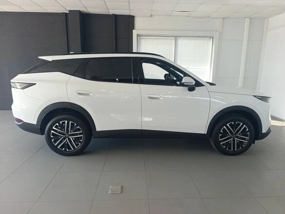 2026 Omoda C7, белый, 3499000 рублей - вид 4