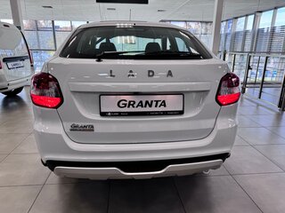 2026 Lada (ВАЗ) Granta Active Cross I Рестайлинг, белый, 1391000 рублей, вид 5