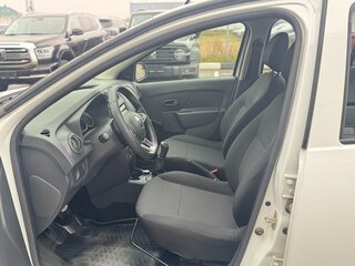 2021 Renault Logan II Рестайлинг, белый, 770000 рублей, вид 1