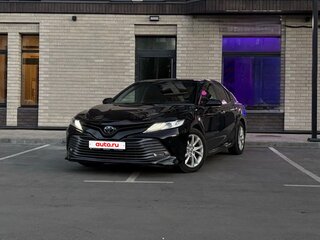 2018 Toyota Camry VII (XV50) Рестайлинг 2, чёрный, 1700000 рублей, вид 1