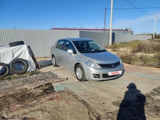 2010 Nissan Tiida I, серебристый, 600000 рублей, вид 2