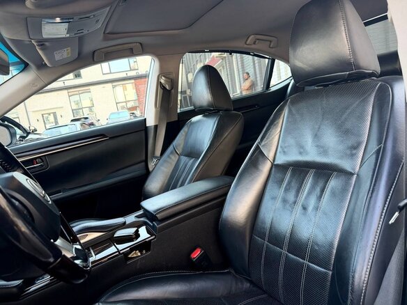 2016 Lexus ES 250 VI Рестайлинг, белый, 2490000 рублей - вид 7