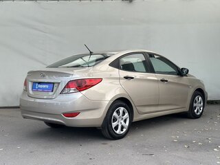2011 Hyundai Solaris I, бежевый, 720000 рублей, вид 4
