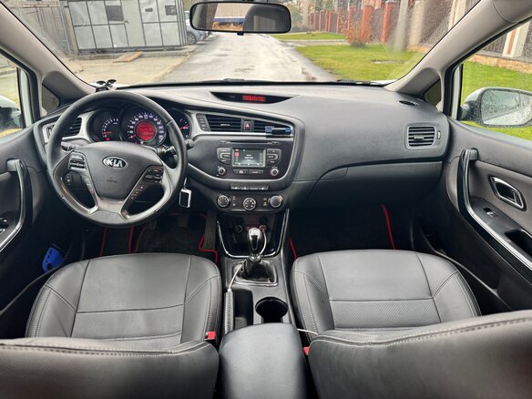 2017 Kia Ceed II Рестайлинг, белый - вид 9