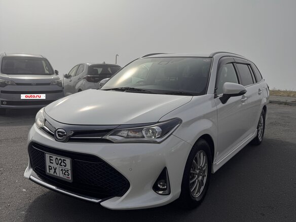 2017 Toyota Corolla Fielder XI (E160, E170) Рестайлинг 2, белый, 1490000 рублей