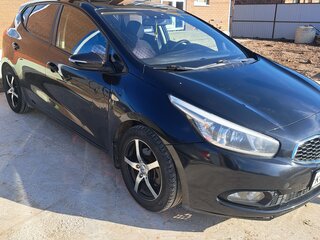 2013 Kia Ceed II, чёрный, 715000 рублей, вид 2