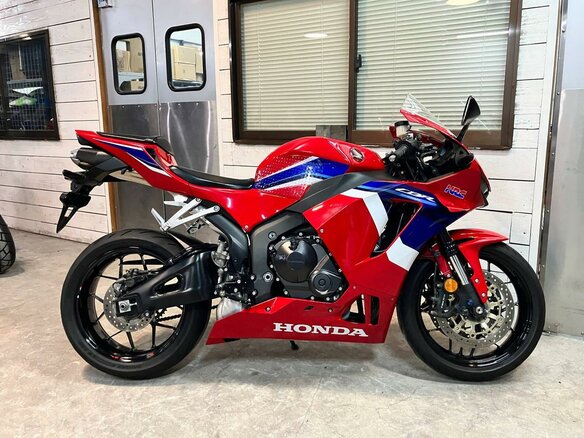 2020 Honda CBR 600RR, красный, 1195000 рублей - вид 1