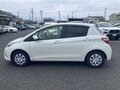 2018 Toyota Vitz III (XP130) Рестайлинг 2, белый, 750001 рублей - вид 6