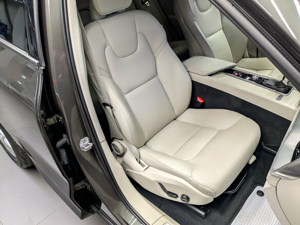 2020 Volvo XC60 II, зелёный - вид 23