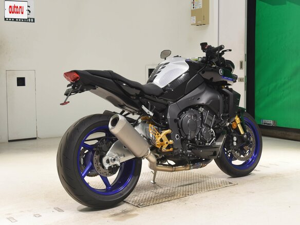 2022 Yamaha MT-10SP, чёрный, 1800000 рублей - вид 3