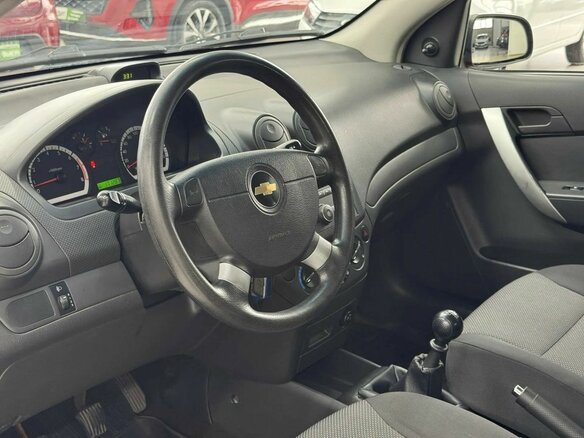2011 Chevrolet Aveo I Рестайлинг, красный, 549000 рублей - вид 11