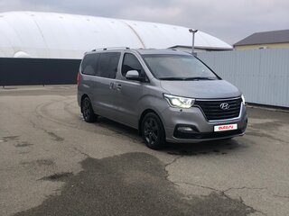 2011 Hyundai Grand Starex I, серый, 2610000 рублей, вид 2