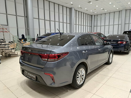 2019 Kia Rio IV, серый, 1380000 рублей, вид 5
