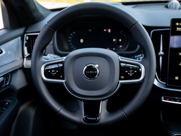 2026 Volvo XC90 B5 II Рестайлинг 2, чёрный, 10100000 рублей - вид 14