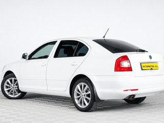 2012 Skoda Octavia II (A5) Рестайлинг, белый, 1119000 рублей, вид 4