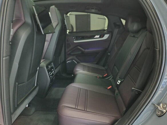 2024 Porsche Cayenne Coupé III Рестайлинг, серый, 14990000 рублей - вид 22
