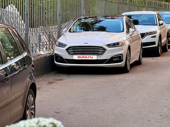 2019 Ford Mondeo V Рестайлинг, белый, 2250000 рублей - вид 2