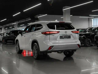 2025 Toyota Highlander IV (XU70), белый, 5200000 рублей, вид 4