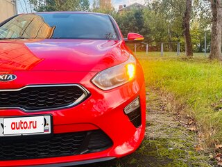 2019 Kia Ceed III, красный, 1700000 рублей, вид 2