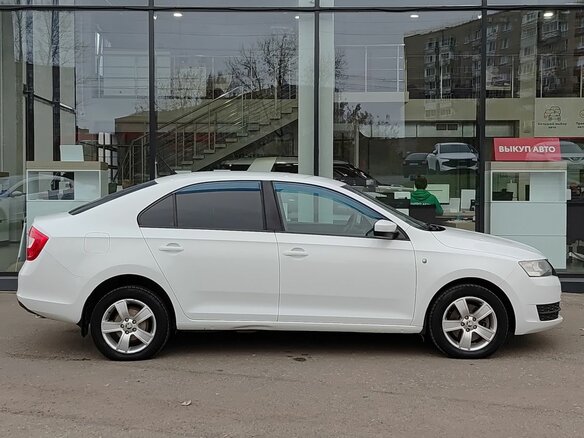 2015 Skoda Rapid I, белый, 1030000 рублей - вид 3