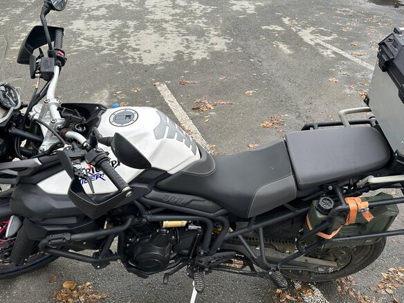 2011 Triumph Tiger 800, белый, 820000 рублей - вид 8