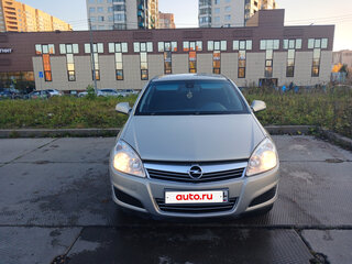 2011 Opel Astra H Рестайлинг, бежевый, 400000 рублей, вид 4