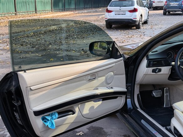 2011 BMW 3 серии 325xi V (E90/E91/E92/E93) Рестайлинг, чёрный, 1900000 рублей - вид 18