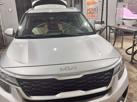 2021 Kia Seltos I, серебристый, 2650000 рублей, вид 4