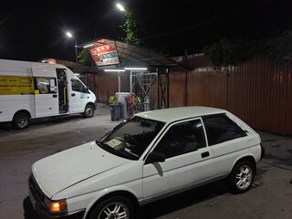 1986 Toyota Corolla FX Fx V (E80), белый, 130000 рублей, вид 3