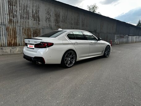 2022 BMW 5 серии 530i VII (G30/G31/G38) Рестайлинг, белый, 5200000 рублей, вид 2