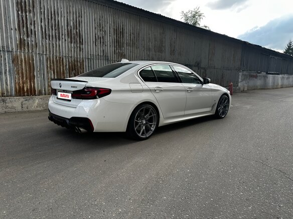 2022 BMW 5 серии 530i VII (G30/G31/G38) Рестайлинг, белый, 5200000 рублей - вид 1