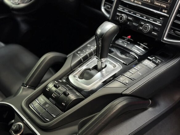 2015 Porsche Cayenne II Рестайлинг (958), чёрный, 4950000 рублей - вид 12