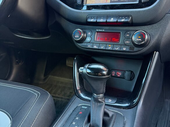 2017 Kia Ceed II Рестайлинг, чёрный - вид 16