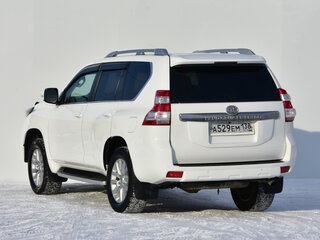 2013 Toyota Land Cruiser Prado 150 Series Рестайлинг 1, белый, 2970000 рублей, вид 3