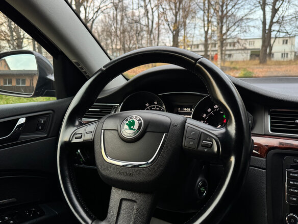 2012 Skoda Superb II, коричневый, 1150000 рублей - вид 22