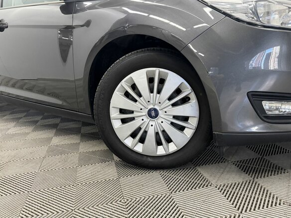 2017 Ford Focus III Рестайлинг, серый, 1160000 рублей - вид 14