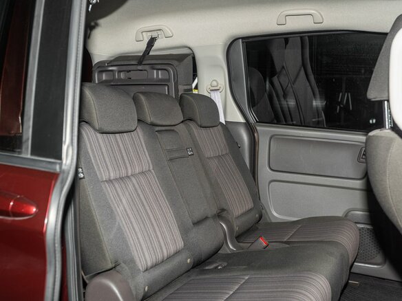 2017 Honda Freed+ II, красный, 1389000 рублей - вид 19