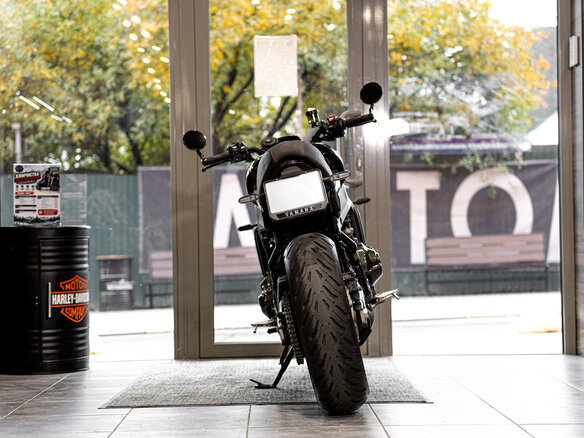 2022 Yamaha XSR900, чёрный, 1050000 рублей - вид 4
