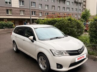 2013 Toyota Corolla Fielder XI (E160, E170, E180), белый, 1050000 рублей, вид 1