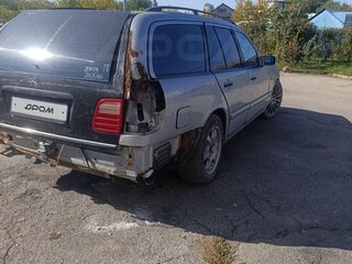 1998 Mercedes-Benz E-Класс 320 II (W210, S210), серый, 125000 рублей, вид 5