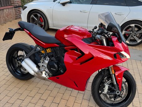 2021 Ducati Supersport, красный, 1150000 рублей, вид 1