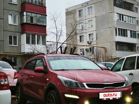 2020 Kia Rio X-Line IV, красный, 1800000 рублей - вид 3