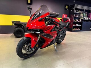 2026 Voge RR660S, красный, 680000 рублей, вид 2