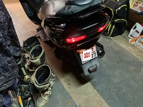 2006 Suzuki Burgman (SkyWave) 400, чёрный, 179999 рублей - вид 2
