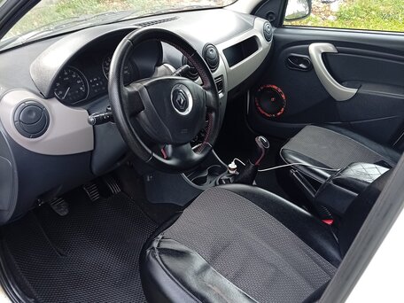 2012 Renault Logan I Рестайлинг, белый, вид 5