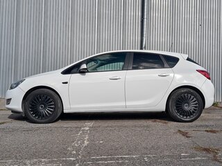 2012 Opel Astra J, белый, 600000 рублей, вид 1