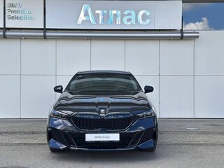 2025 BMW 5 серии Long 530Li xDrive VIII (G60/G61/G68), чёрный, 8290000 рублей, вид 2