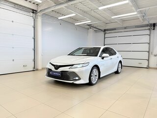 2020 Toyota Camry VIII (XV70), белый, 3499900 рублей, вид 2